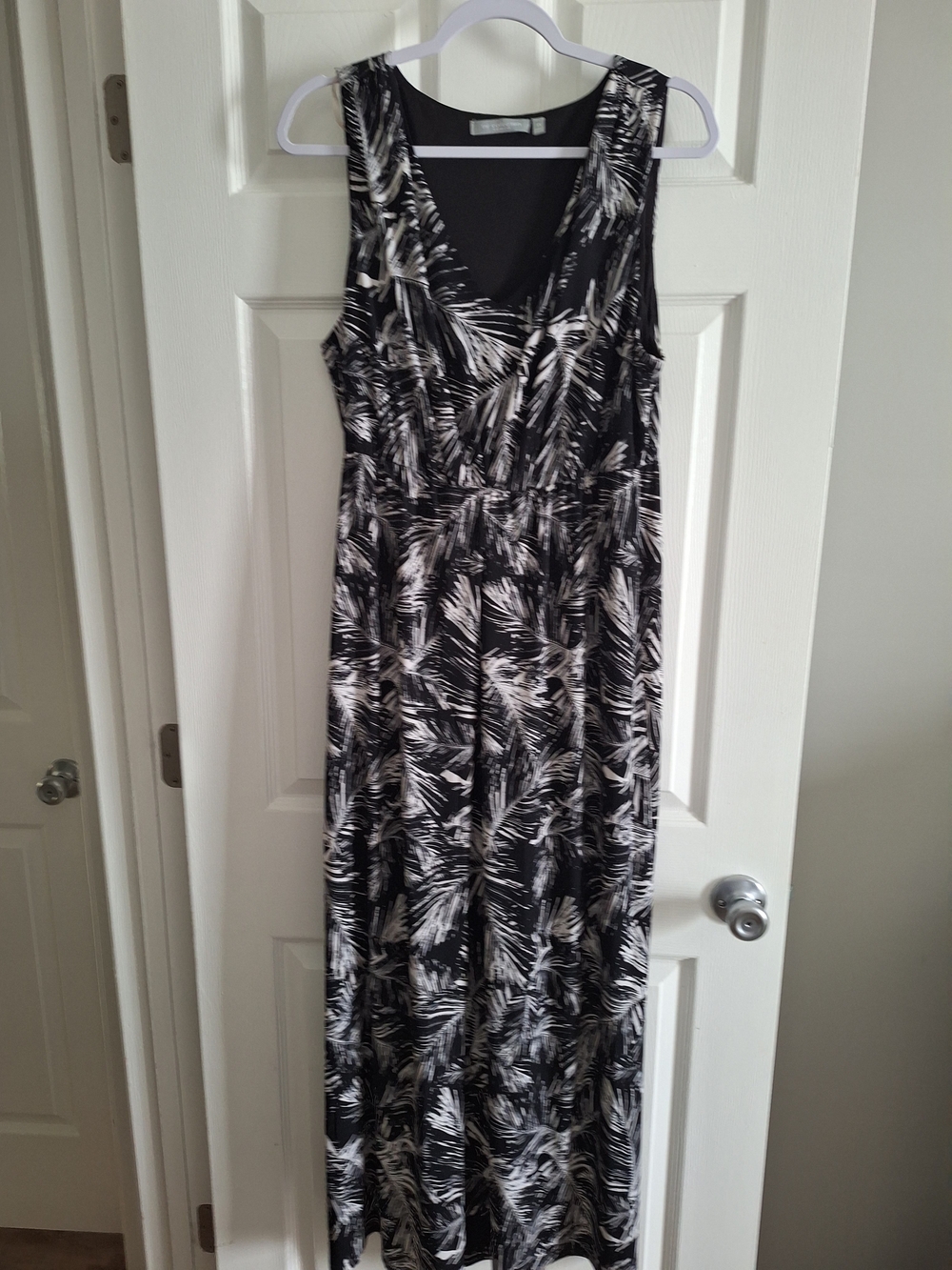 Collection B Black and White Palm-Print Maxi Dress